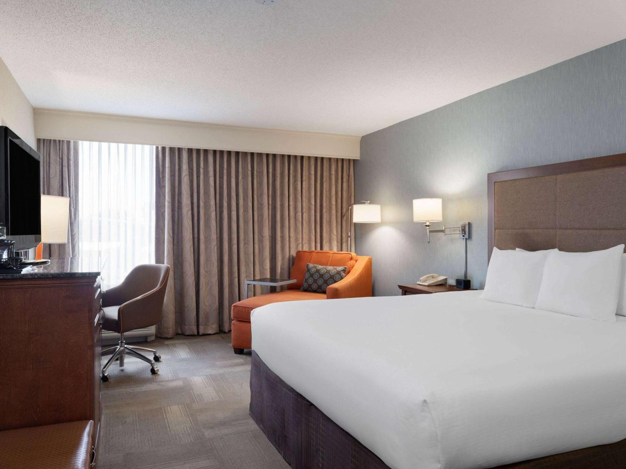 Wingate By Wyndham St Louis Airport Hotel Saint Ann Exterior photo