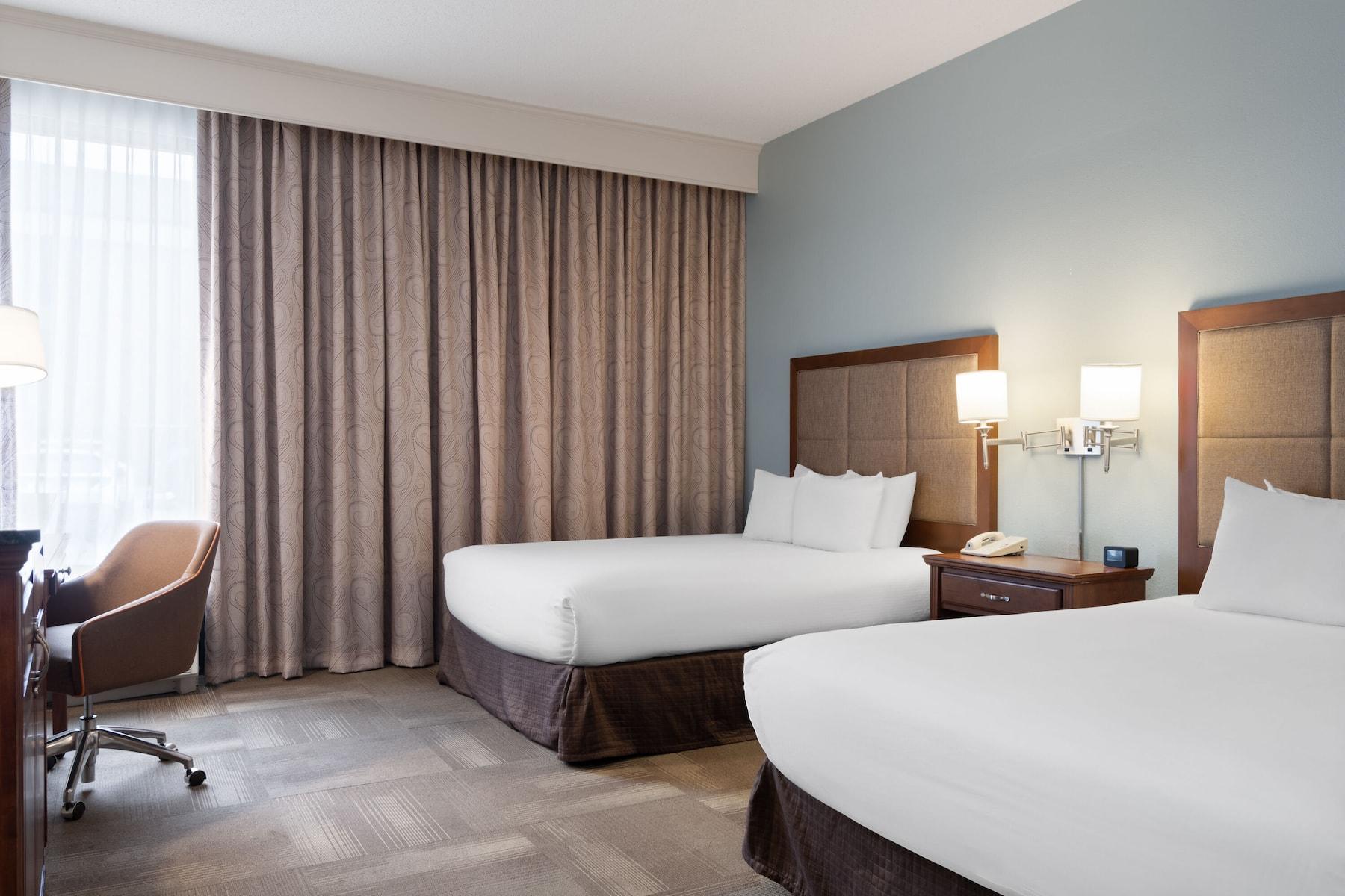 Wingate By Wyndham St Louis Airport Hotel Saint Ann Exterior photo